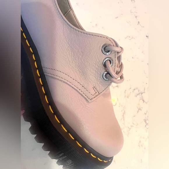 Dr. Martens Men’s SZ.9 1461  Quad II Leather Platform Taupe Shoes New - Picture 12 of 14